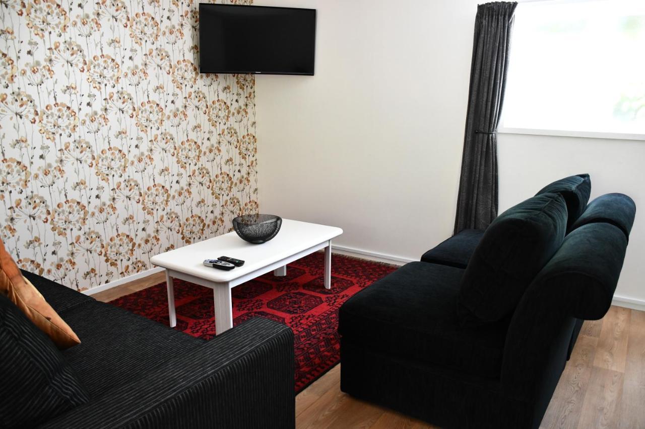 Large Studio With Private Patio, Sky Tv & Wifi Mount Maunganui Exterior photo
