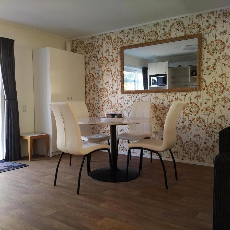 Large Studio With Private Patio, Sky Tv & Wifi Mount Maunganui Exterior photo