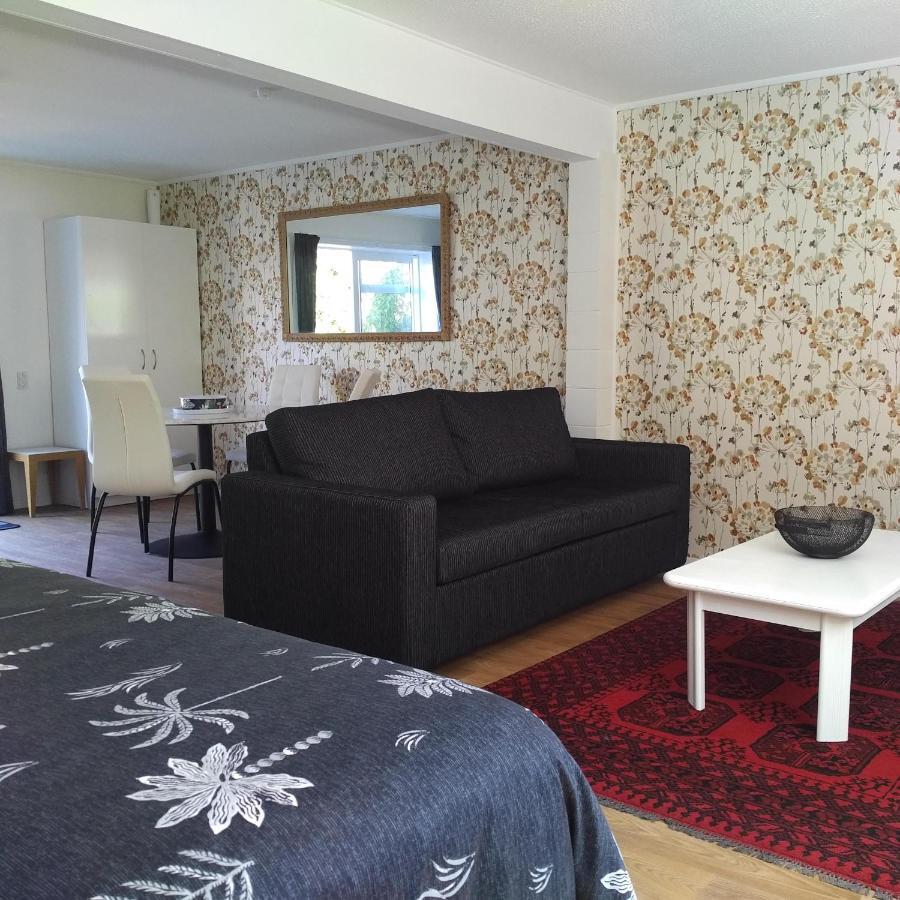 Large Studio With Private Patio, Sky Tv & Wifi Mount Maunganui Exterior photo